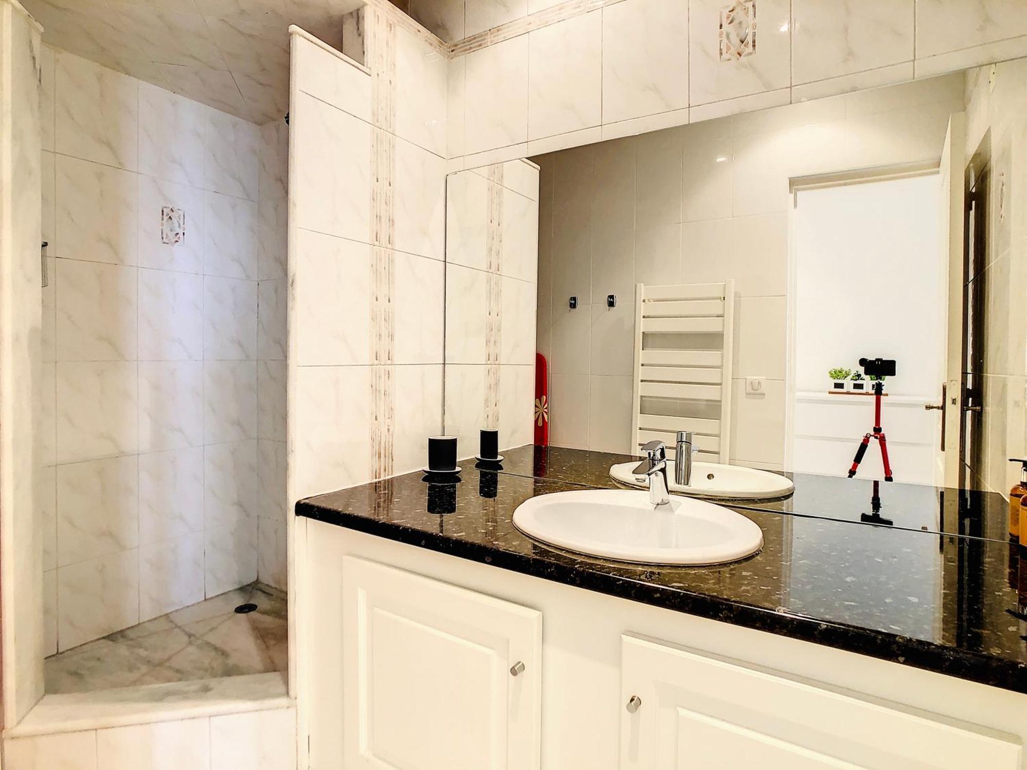 1 Bedroom Flat With Balcony Cannes Center Croisette 6Ppl Экстерьер фото